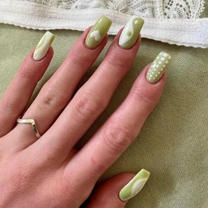 24Pcs Fashion Wearable Nail Art Butterfly Design Detachable Nude Color Coffin Fake Nails with Glue Full Cover Press on Nails