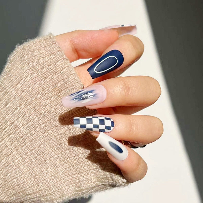 24Pcs Fashion Wearable Nail Art Butterfly Design Detachable Nude Color Coffin Fake Nails with Glue Full Cover Press on Nails