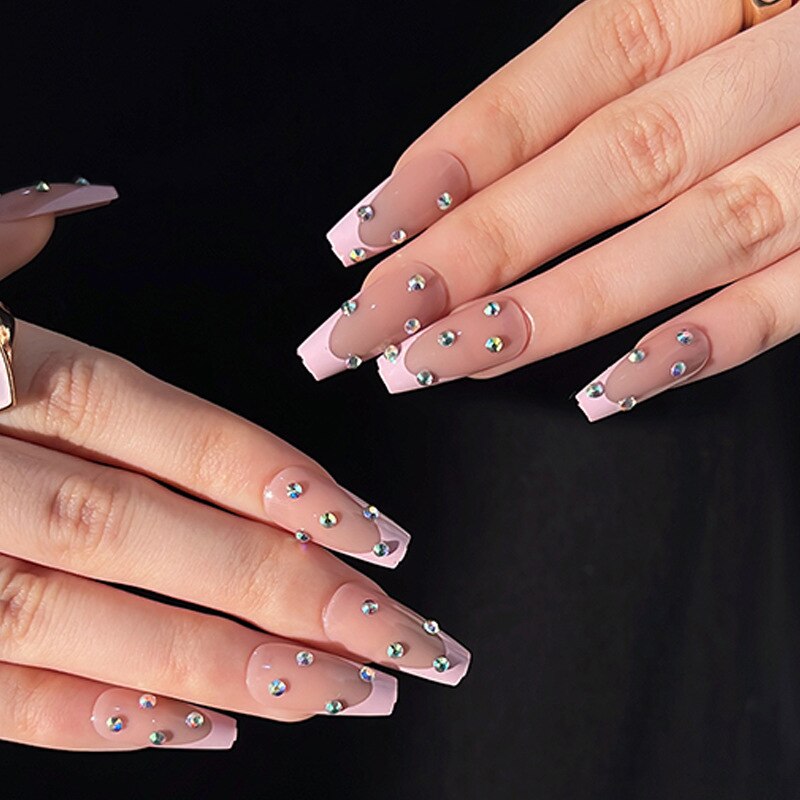 24Pcs Fashion Wearable Nail Art Butterfly Design Detachable Nude Color Coffin Fake Nails with Glue Full Cover Press on Nails