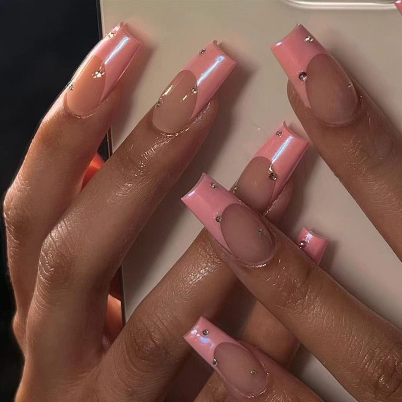 24Pcs Fashion Wearable Nail Art Butterfly Design Detachable Nude Color Coffin Fake Nails with Glue Full Cover Press on Nails