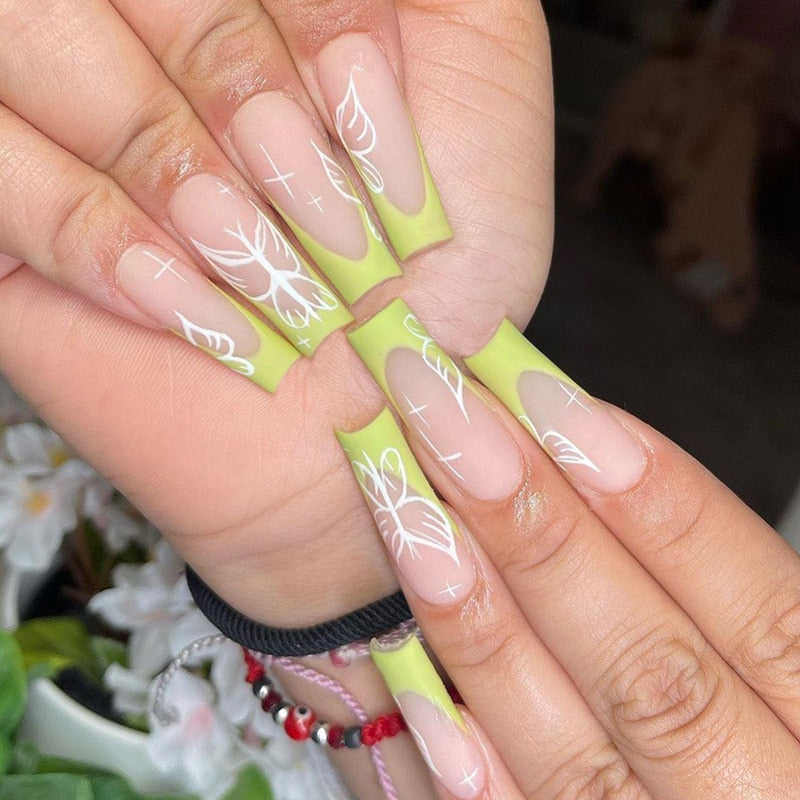 24Pcs Fashion Wearable Nail Art Butterfly Design Detachable Nude Color Coffin Fake Nails with Glue Full Cover Press on Nails