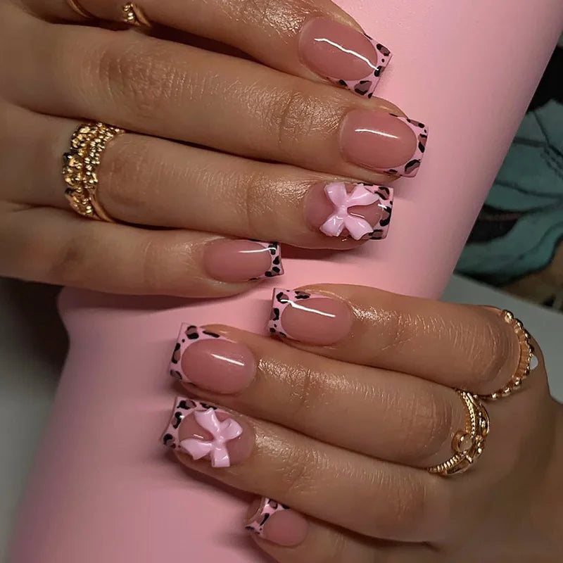 24Pcs Short Square False Nails French 3D Bow Design Wearable Full Cover Nail Tip Glitter Edge Artificial Press on Fake Nails Art