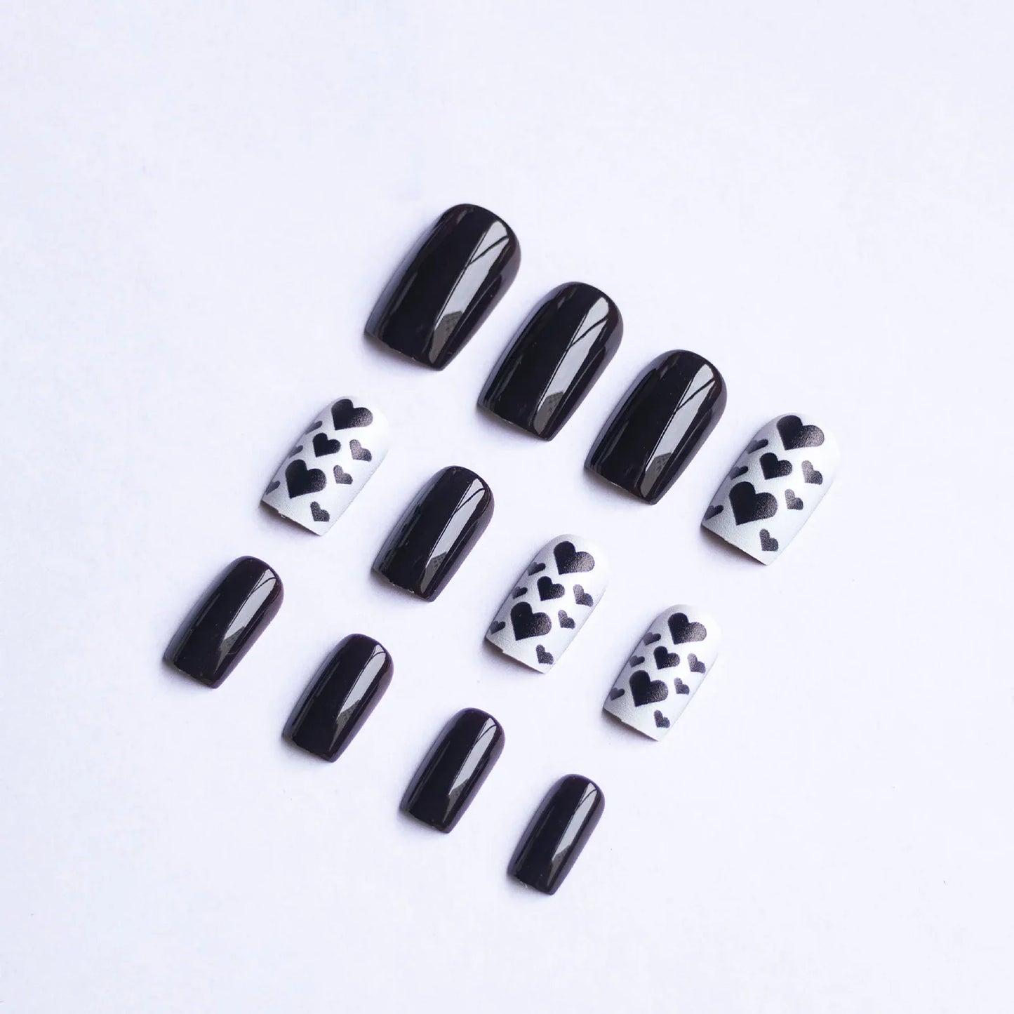 Black Short Square Fake Nails 24Pcs Full Cover Press On Nails Love Heart Printed Cool Girls Valentine's Day Charm Manicure