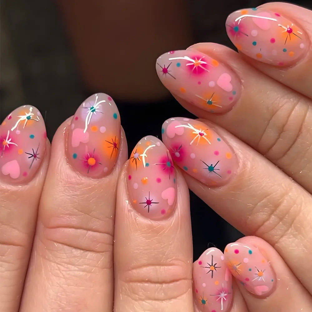 24Pcs Summer Wearable Press on Nails with Pink Heart-shape Pattern Design Short Almond Fake Nail Tip Cute Round Head False Nails