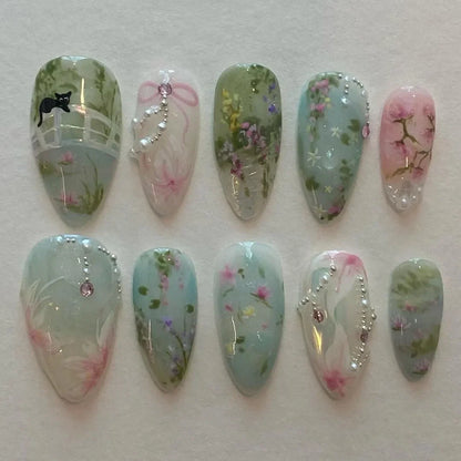 24Pcs Mid-length Almond False Nails Gold Irregular French Fake Nail Love Heart Starburst Rhinestone Reusable Press on Nails Tips