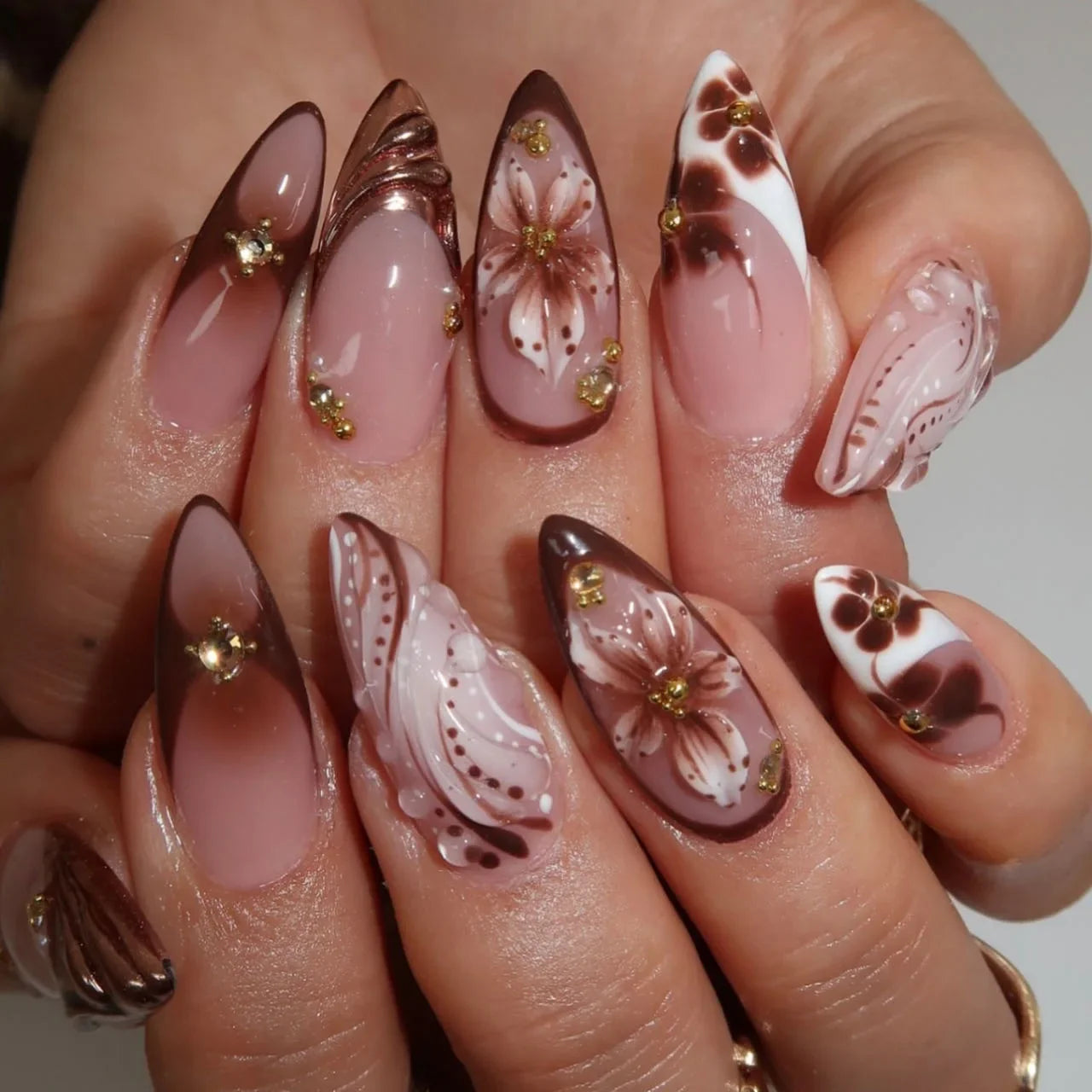 24Pcs Brown Cat's Eye French Full Cover Nail Tip Golden Flower Smudge Press on Fake Nails Mid-length Almond Reusable False Nails
