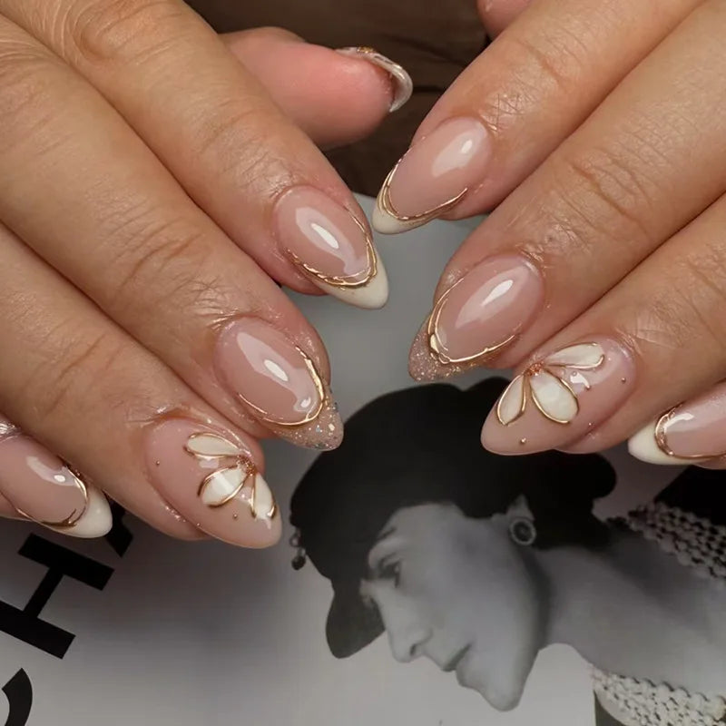 24Pcs Nude Pink Press on Fake Nails with Flower Design Short Almond French False Nails Golden Stripes Manicure Wearable Nail Tip