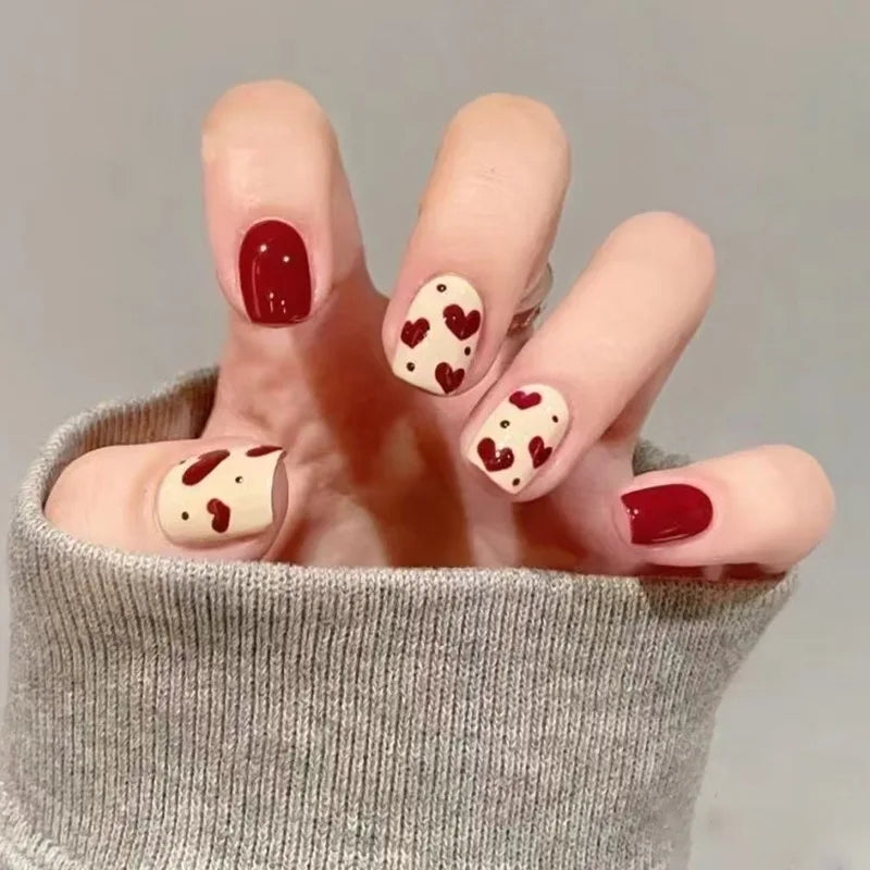 24Pcs Short Square Head Nails Set Press on 3D Gilding Red Heart Design Fake Nail Reusable Artificial Full Cover False Nails Tips