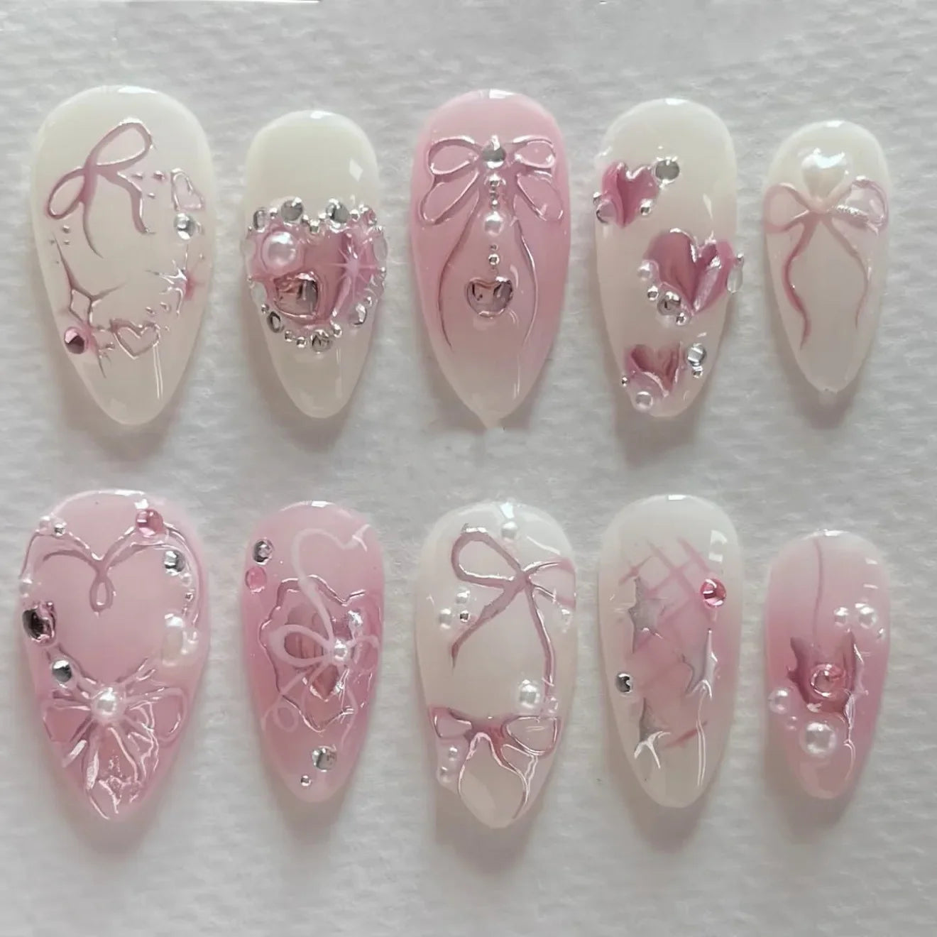 24Pcs Mid-length Almond False Nails Gold Irregular French Fake Nail Love Heart Starburst Rhinestone Reusable Press on Nails Tips