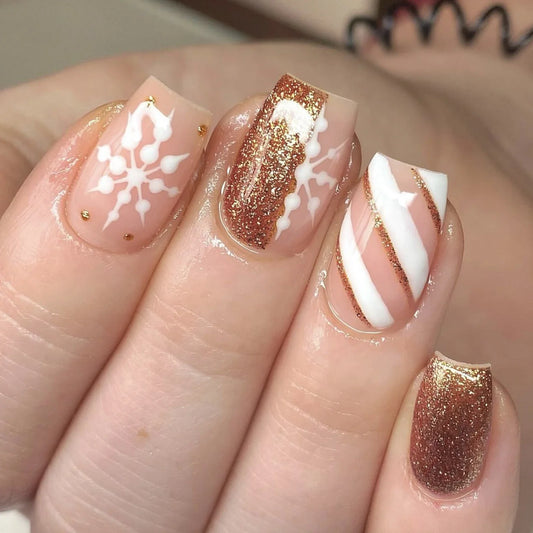 24Pcs Gold Sequins Fake Nails Nude Color Short Square Press On Nails Snowflake Printed Women Christmas Party False Nails Art